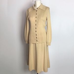 St. John Knits Skirt Suit Sz M Beige Long Sleeve